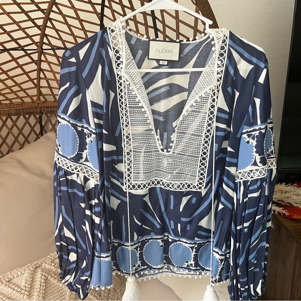 Alexis top size small